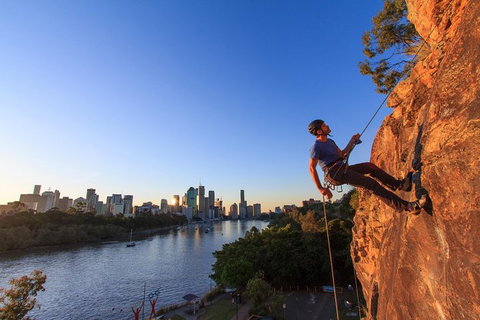 Brisbane Sunset Abseil - Holiday Sunshine Coast 0