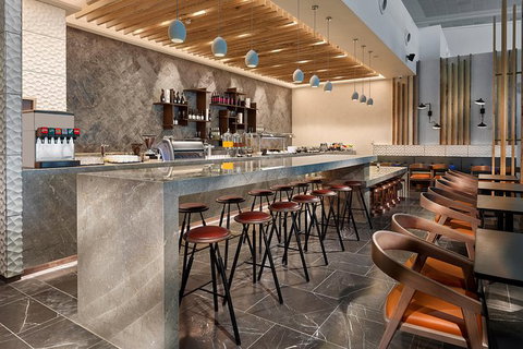 Brisbane Airport International Departure Plaza Premium Lounge - Sunshine Coast Tourism 0