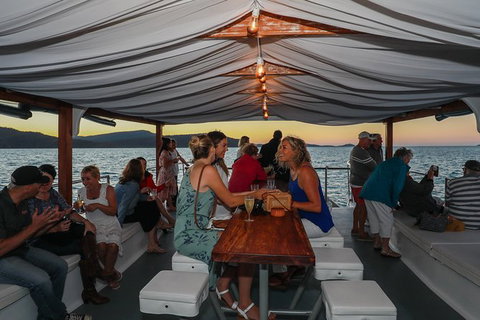 Sundowner Sunset Cruise Airlie Beach - Holiday Sunshine Coast 0