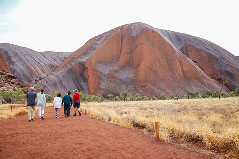 Ayers Rock Combo: Uluru Base And Sunset Plus Uluru Sunrise And Kata Tjuta With An Optional BBQ Dinner Or Kings Canyon Day Trip - Sunshine Coast Tourism 9