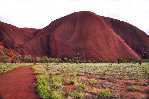 Ayers Rock Combo: Uluru Base And Sunset Plus Uluru Sunrise And Kata Tjuta With An Optional BBQ Dinner Or Kings Canyon Day Trip - Sunshine Coast Tourism 5