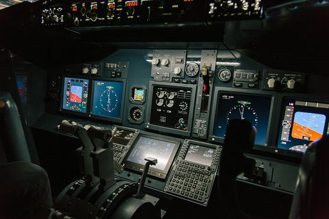Airliner-737 - 60 MINS - Flight Simulator Experience - Sunshine Coast Tourism 1