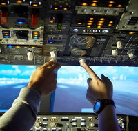 Airliner-737 - 30 minutes - Flight Simulator Experience - Sunshine Coast Tourism