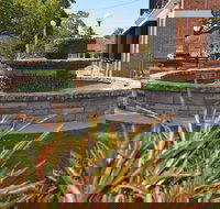 Bauer and Wiles Memorial Fountain - Holiday Sunshine Coast