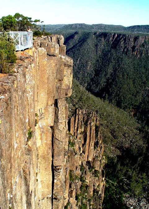 Devil's Gullet - Sunshine Coast Tourism 0