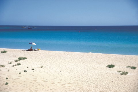 Eagle Bay - Sunshine Coast Tourism 0
