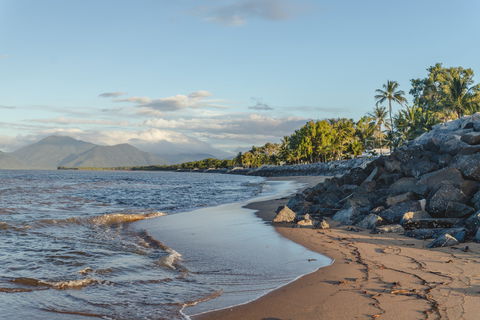 Machans Beach - Holiday Sunshine Coast 0