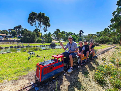 Naracoorte Mini Golf - Holiday Sunshine Coast 0