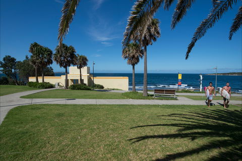 Oak Park Beach Cronulla - Sunshine Coast Tourism 1