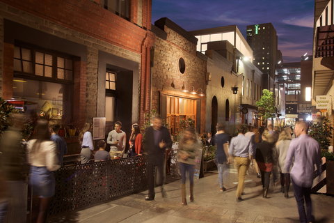 Peel Street - Holiday Sunshine Coast 0