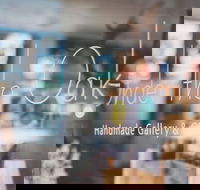 Under The Oak Handmade Gallery and Gifts - Sunshine Coast Tourism