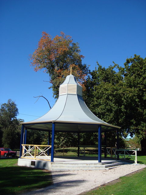 Bells Parade Reserve - Sunshine Coast Tourism 1