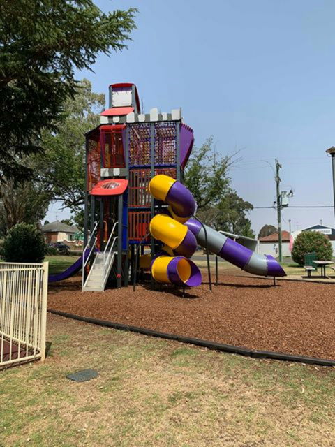 Coronation Park Yass - Sunshine Coast Tourism 1