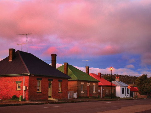 Heritage Highway - Holiday Sunshine Coast 1
