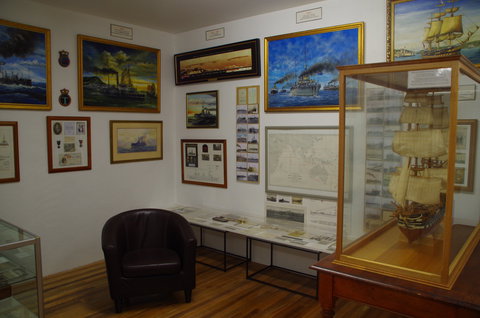 Mainly Maritime - Holiday Sunshine Coast 1