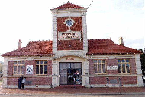 Merredin Town Hall - Holiday Sunshine Coast 0