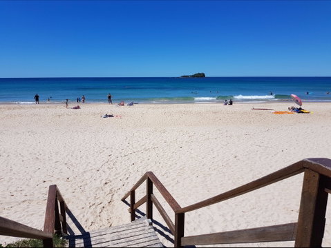 Mudjimba Beach - Holiday Sunshine Coast 0