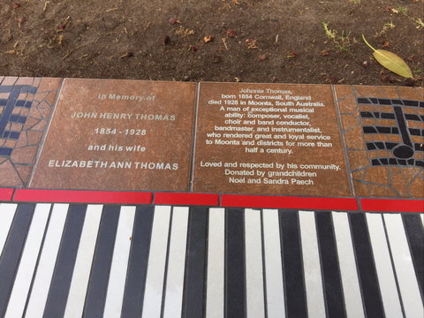 Piano Park Bench, Moonta - Holiday Sunshine Coast 1