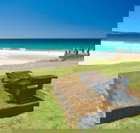 Short Point Beach - Sunshine Coast Tourism