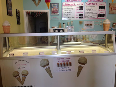 The Pier View Lolly Shop - Holiday Sunshine Coast 2