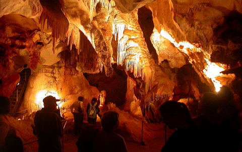 Careys Cave - Sunshine Coast Tourism 0
