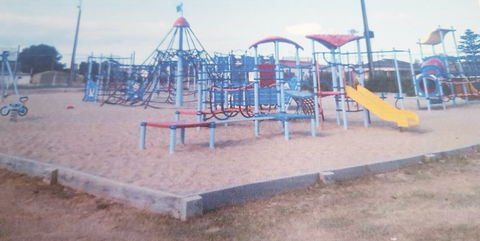 Edithburgh Playground - Holiday Sunshine Coast 0