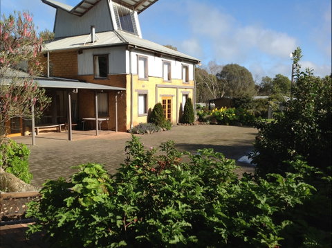 HIRL Hamilton Institute Of Rural Learning - Holiday Sunshine Coast 0