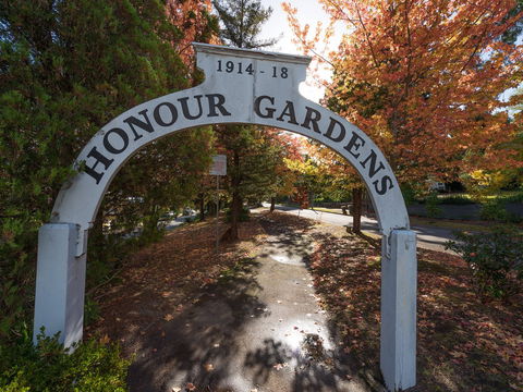 Lawson - Sunshine Coast Tourism 0