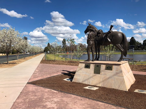 Light Horse Memorial Hay - Sunshine Coast Tourism 0