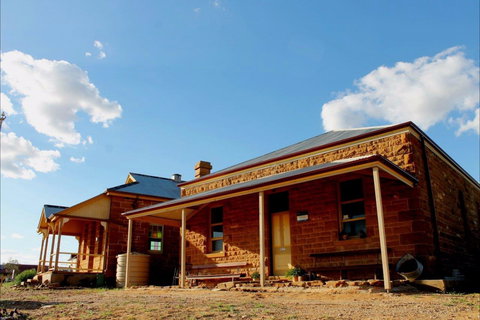 Milparinka Heritage Precinct/Milparinka Courthouse - Holiday Sunshine Coast 0