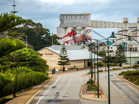 PUBLIC Silo Trail: Albany - Sunshine Coast Tourism 2