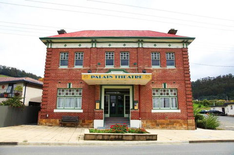 The Franklin Palais Theatre - Sunshine Coast Tourism 0