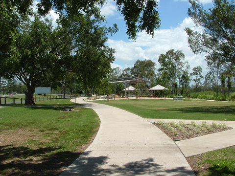 Edward Lloyd Park, Marian - Holiday Sunshine Coast 0