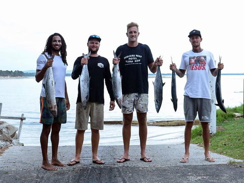 Iluka Bait And Tackle - Holiday Sunshine Coast 2