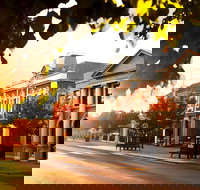 Mudgee - Sunshine Coast Tourism