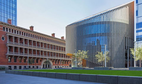 Art Collective WA - Holiday Sunshine Coast 0