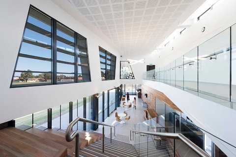 Bowery Theatre - Holiday Sunshine Coast 2