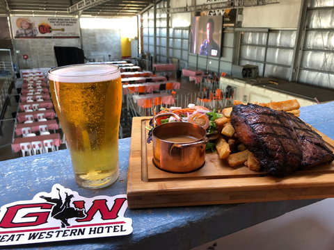 Great Western Hotel - Sunshine Coast Tourism 1