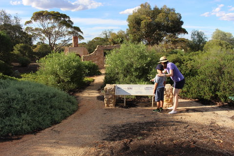 Loxton Community Conservation & Heritage Park - Holiday Sunshine Coast 0
