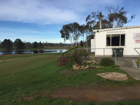 Oatlands Golf Course - Holiday Sunshine Coast 0