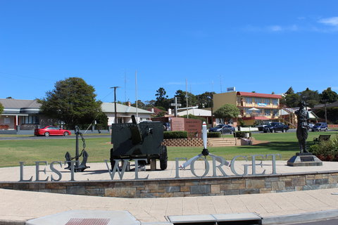 Port Lincoln War Memorial - Holiday Sunshine Coast 1