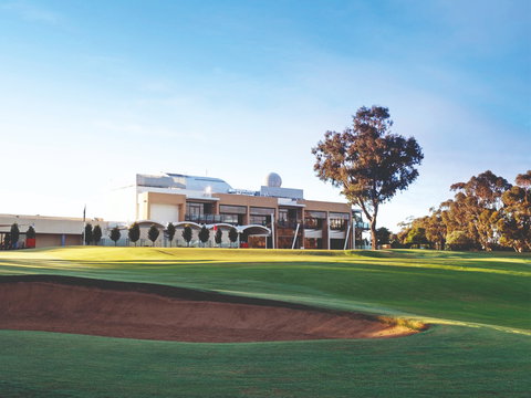Rich River Golf Club - Holiday Sunshine Coast 0