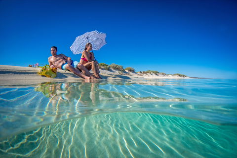 Turquoise Bay - Sunshine Coast Tourism 0