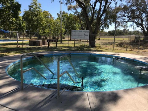 Walgett Artesian Bore Baths - Sunshine Coast Tourism 0