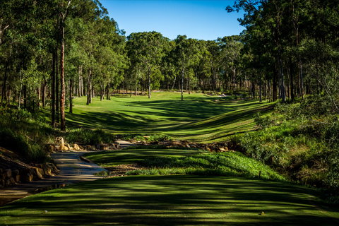 Brookwater Golf And Country Club - Holiday Sunshine Coast 1