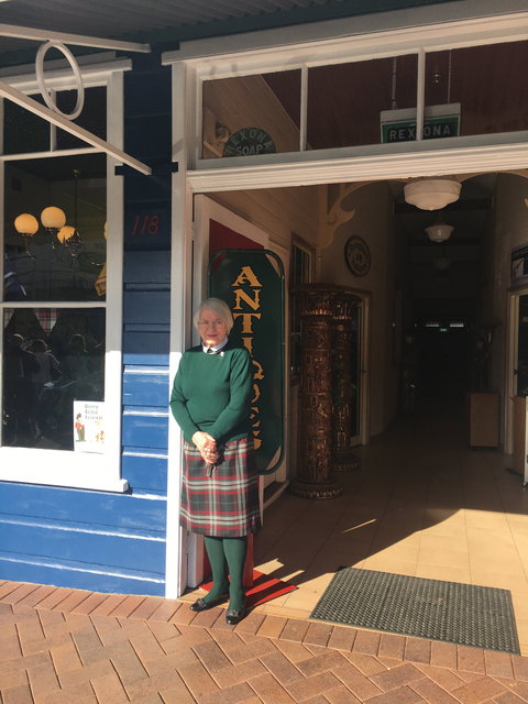 Broughton Antiques - Holiday Sunshine Coast 0