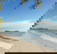 Clifton Beach - Sunshine Coast Tourism