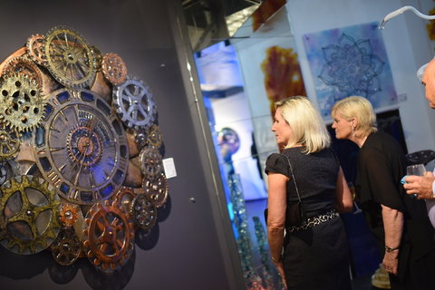 GlassXpressions Art Gallery - Holiday Sunshine Coast 0