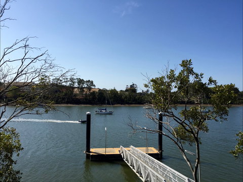 Riverside Parklands And Playground - Sunshine Coast Tourism 0