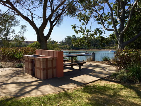 Riverside Parklands And Playground - Sunshine Coast Tourism 2